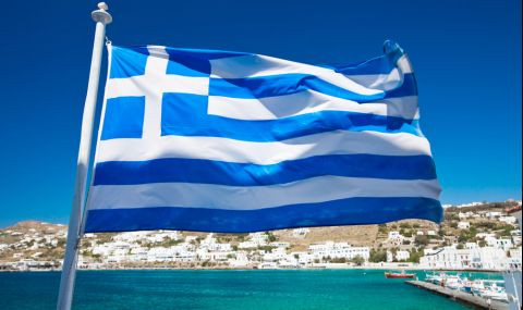 Хората масово отменят резервациите си в Гърция. Какво става?