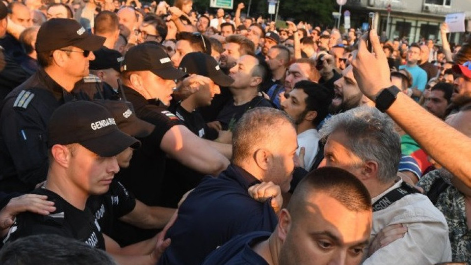 Ексвътрешният министър Христо Терзийски направи скандални разкрития за вчерашния бой пред НС