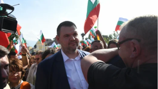 Делян Пеевски: Гласувах срещу кабинета и Иво Прокопиев