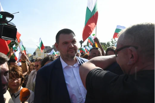 Делян Пеевски: Гласувах срещу кабинета и Иво Прокопиев