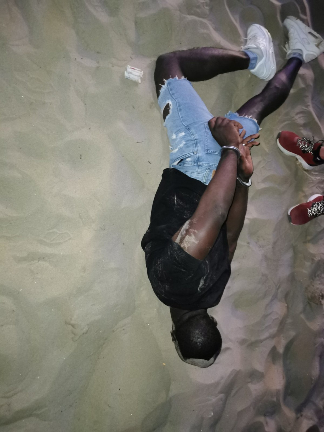 Полицията разби престъпна схема за дрога с викачите по заведенията в Слънчев бряг (ГАЛЕРИЯ СНИМКИ)