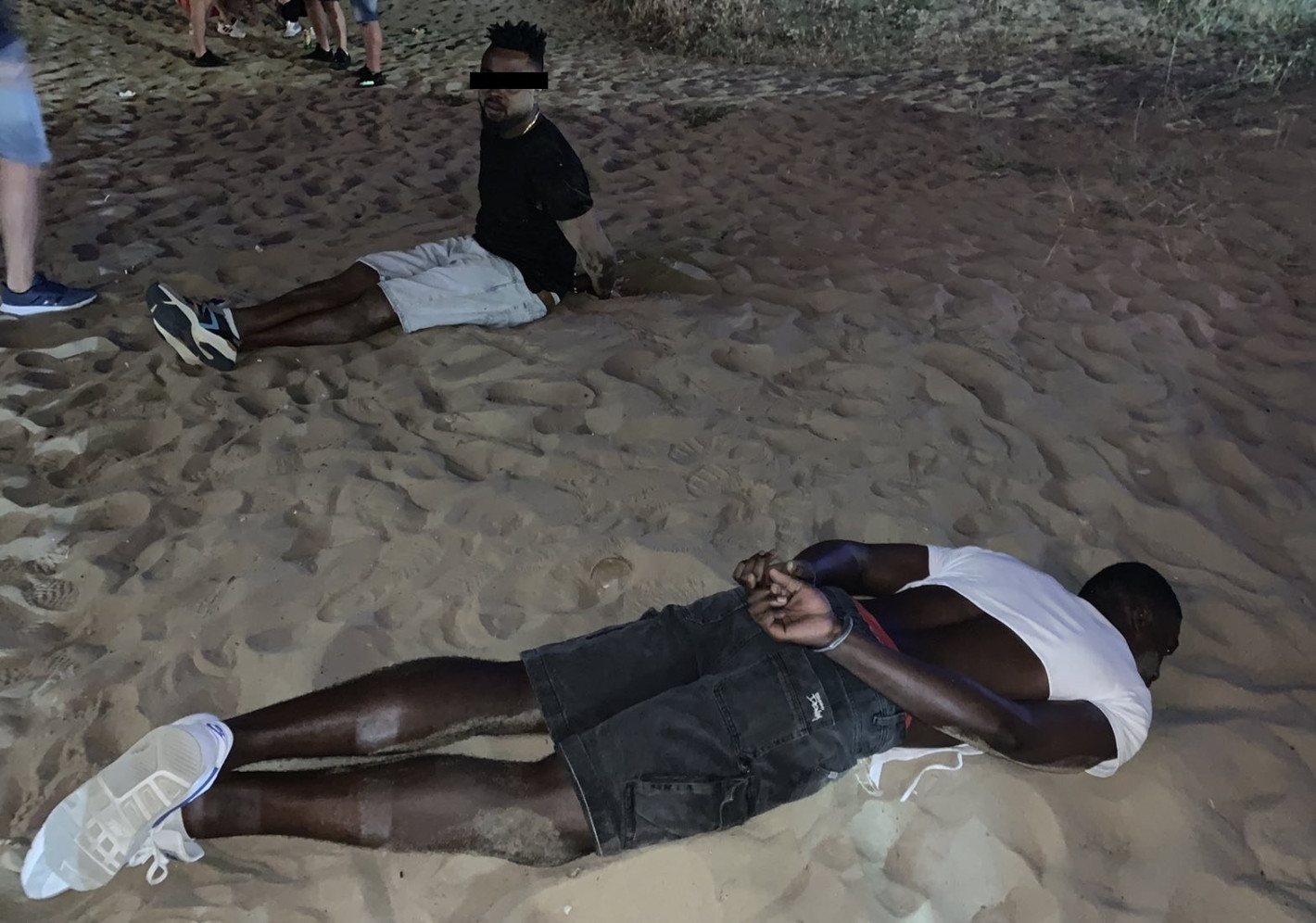Полицията разби престъпна схема за дрога с викачите по заведенията в Слънчев бряг (ГАЛЕРИЯ СНИМКИ)