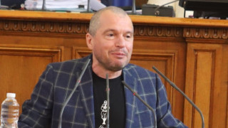 Тошко Йорданов извади на показ още от лъжите на ПП за изгонените руски дипломати