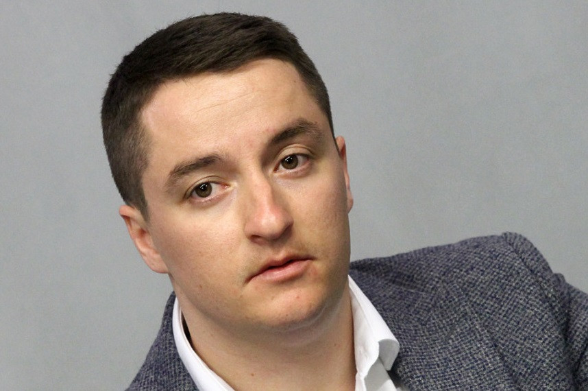 Депутатът Явор Божанков предизвика невиждан хаос
