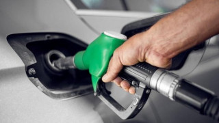 Парламентът обмисля въвеждане на максимална цена на горивата