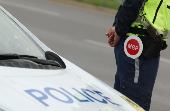 Полицай отнесе прокурор насред София