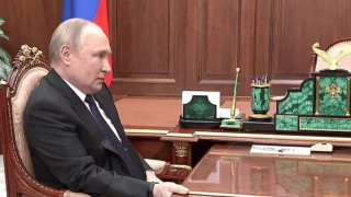 Извънредно! Тайно викат лекари за Путин в Кремъл посред нощ (Какво се случва с президента на Русия?) 