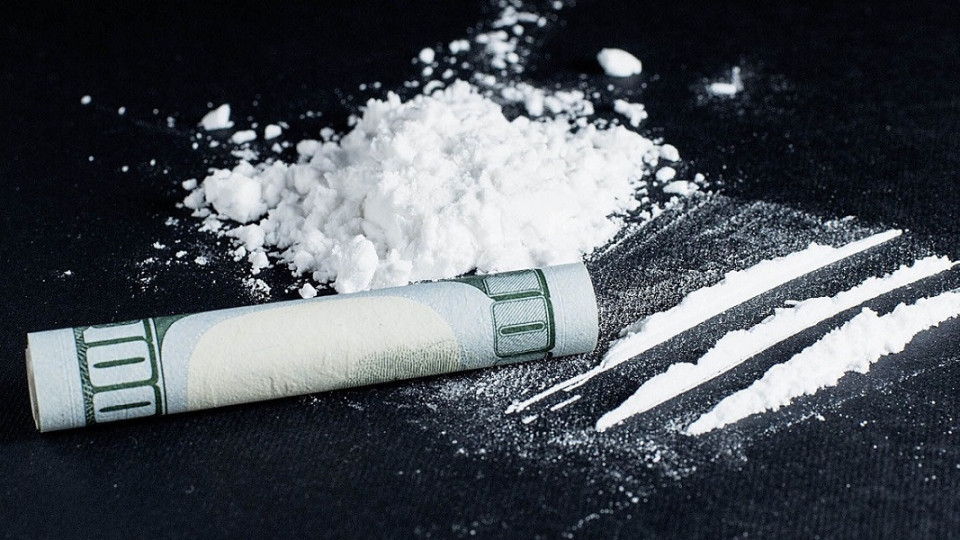 Полицаи спипаха 19-годишен със сериозно количество кокаин