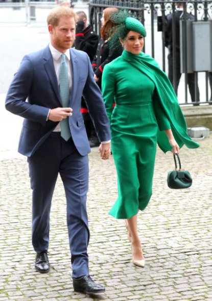 Меган Маркъл крие послание със зелената си рокля (Бременна ли е херцогинята?)