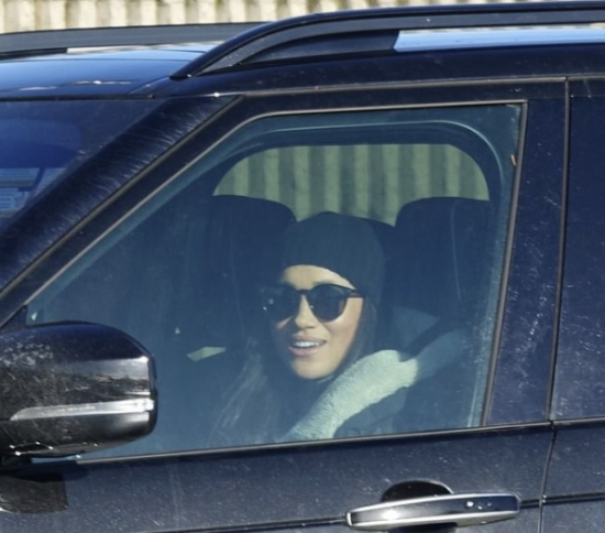 Мис Независимост: Меган Маркъл със скромен вид кара кола в Канада (Снимки)