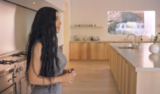 Ким Кардашиян показа луксозния си дом (Вижте в какъв разкош тъне звездата – Видео) - Снимка 3