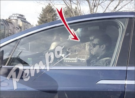 Иван Христов се фука с мега луксозна кола за 250 бона(Ето какво баровско возило яхна Опосума)