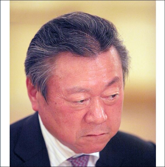 Японски министър постави рекорд сн. Уикимедия 