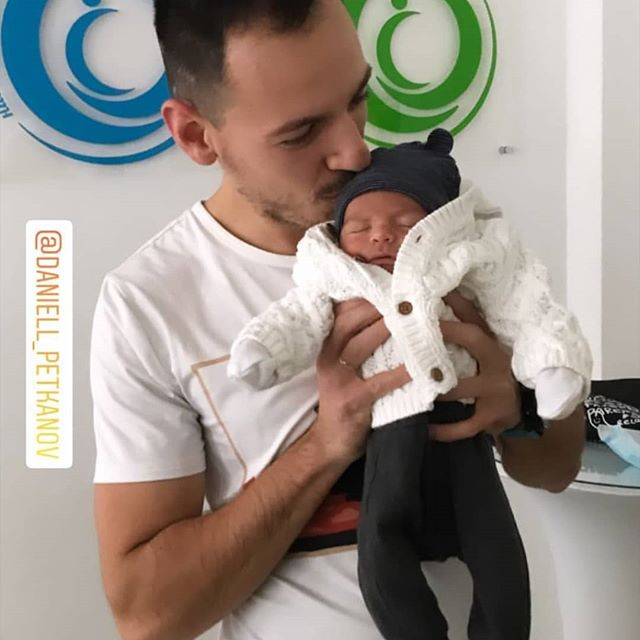 Даниел Петканов се грижи активно за Инстаграма на сина си въпреки умората сн. Инстаграм