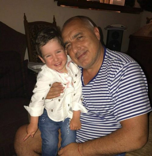 Внукът на Бойко Борисов навършва 3 годинки (Премиерът отглежда вундеркинд)