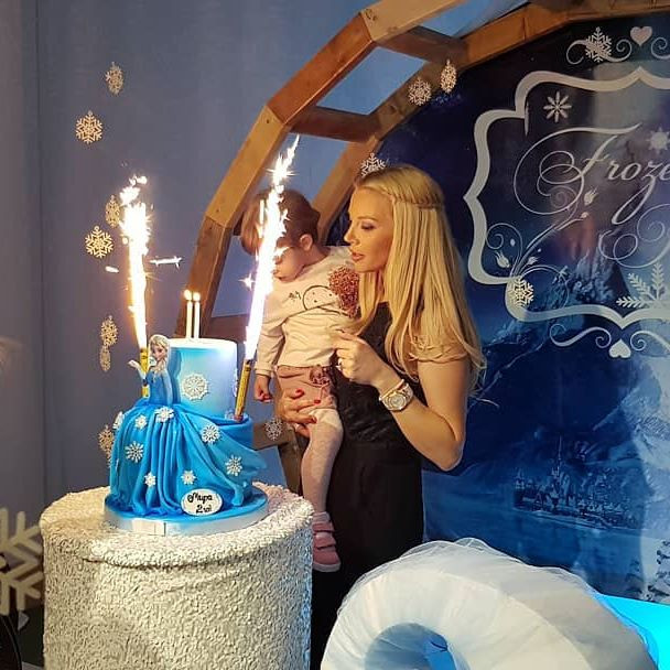 Емилия и Коко Динев се събраха заради рождения ден на малката Мира сн. Инстаграм