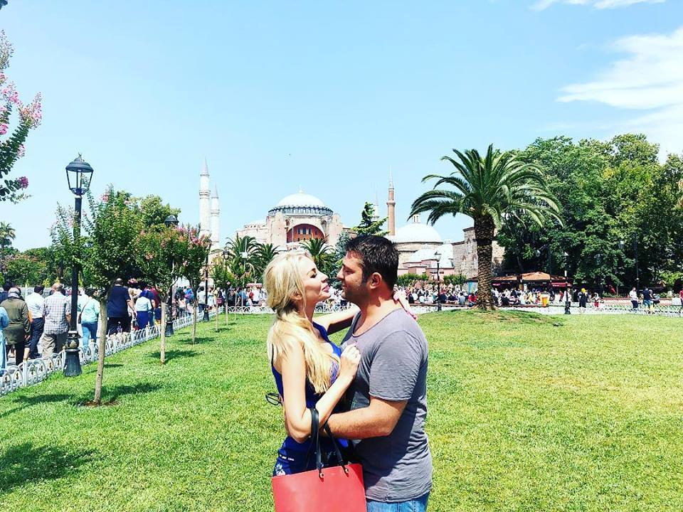 Антония и Ивайло в Истанбул сн. Фейсбук