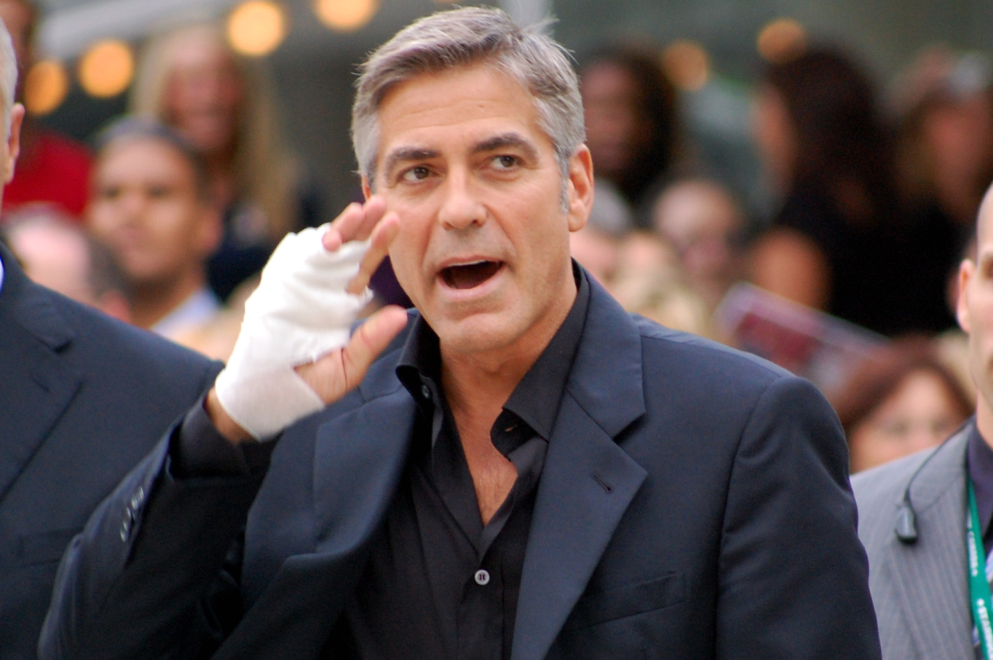 Джордж Клуни катастрофира сн. Flickr