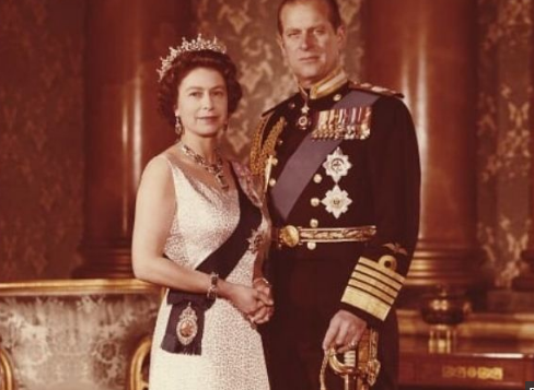 Скандал за сексуалния живот на Елизабет II тресе Кралството (Вижте пикантни подробности)