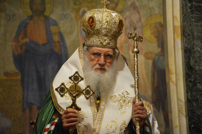 Патриарх Неофит се възстанови, вече служи