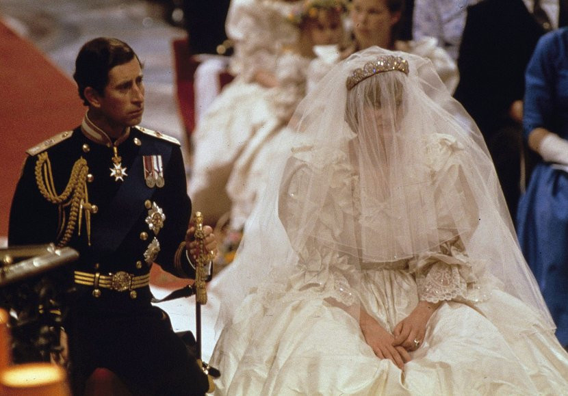 Принцеса Даяна мислела да избяга от сватбата си с Чарлз сн. Фейсбук