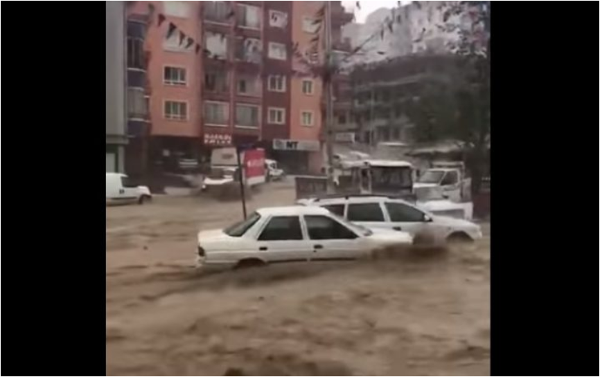 Анкара засегната от тежки наводнения сн. YouTube