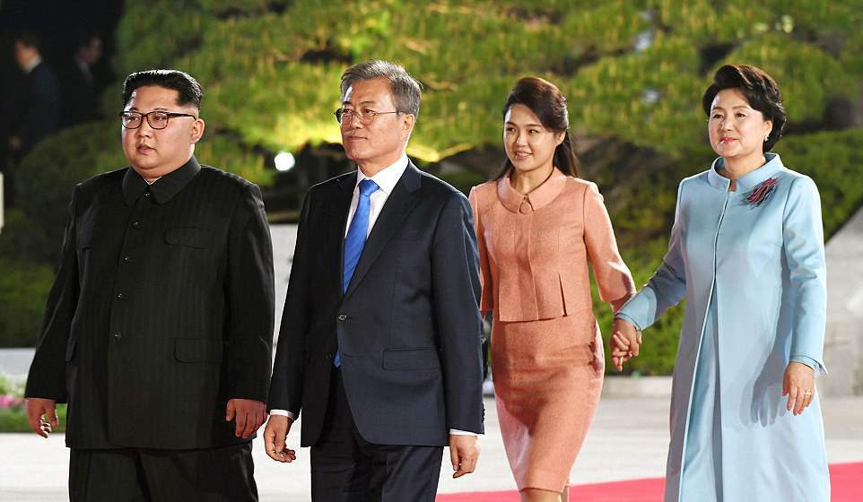 Ким Чен Ун заведе и първата дама в Северна Корея 
