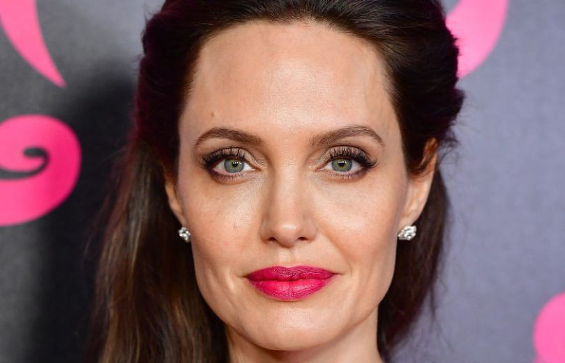 Анджелина Джоли се е отдала на децата и няма нов мъж до себе си