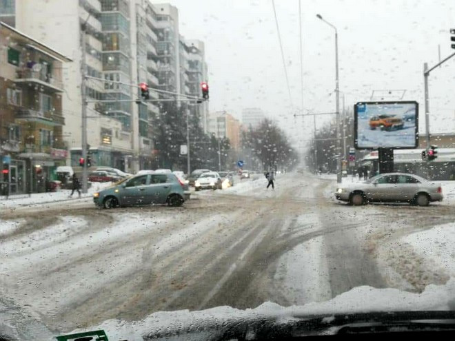 В София и Стара Загора можете да паркирате безплатно заради лошото време