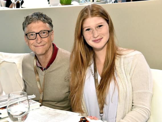 Наследницата на Бил Гейтс се сваля с арабски жокей