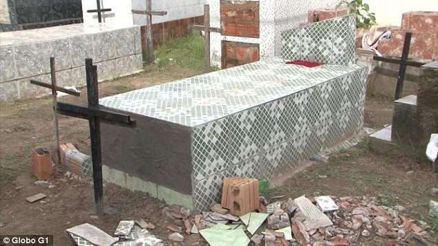Хорър в Бразилия! Погребали жива жена в гробница