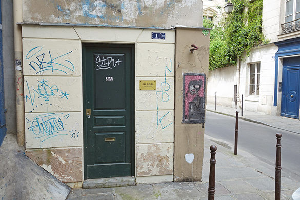 Потайната врата в Париж