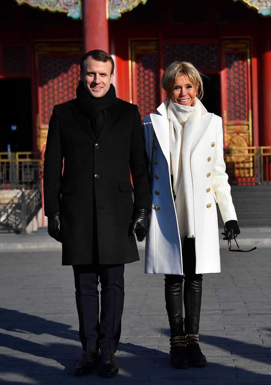 Бриджит Макрон в Пекин с президента на Франция (Вижте как първата дама се представи в Китай) - Снимка 3