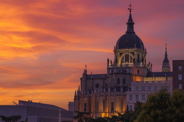 Мадрид – градът, който никога не заспива (Вижте защо трябва да го посетите)