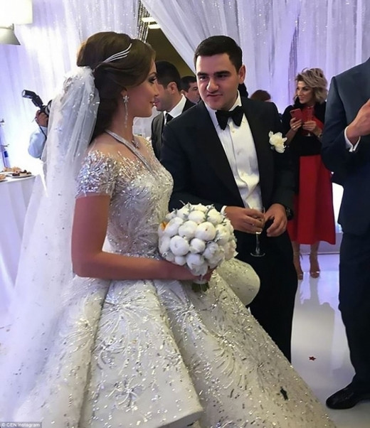 Арменският богаташ Карапетян подари на сина си сватбена приказка (Вижте снимки от венчавката) - Снимка 2
