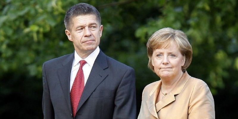 Мъжът на Меркел не обича публичността