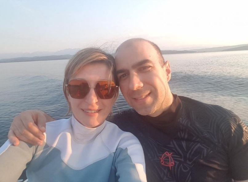 Екатерина Захариева се запали по сърфа покрай мъжа си