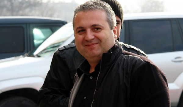 Коко Динев покани в заведението си една от най-големите гръцки звезди