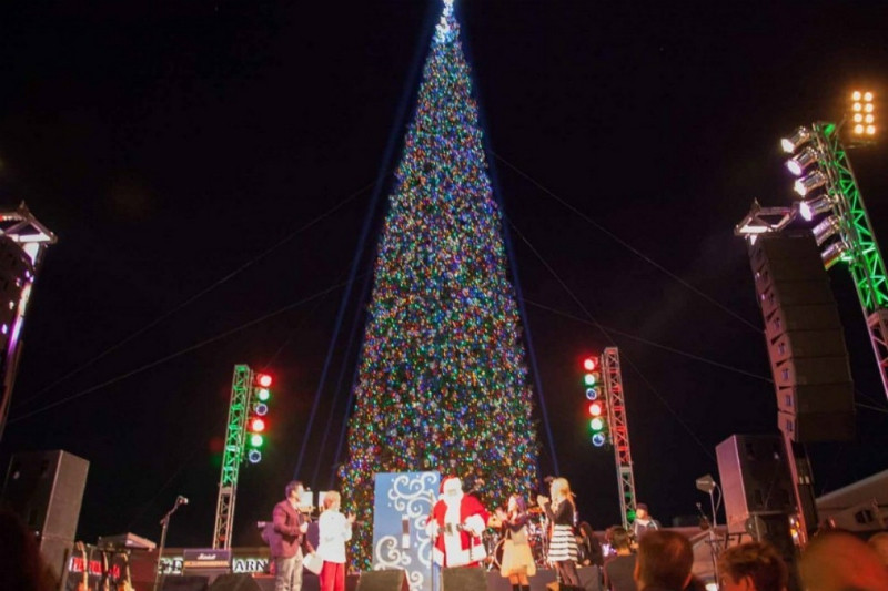 Annual Christmas Tree Lighting At Anthem Outlets Scottsdale - Best Resume Template Collection