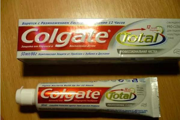 Паста за зъби Колгейт Тотал