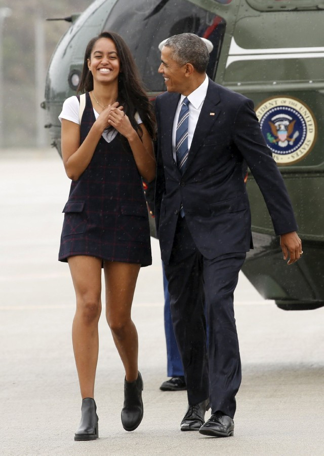 Малия Обама с баща си