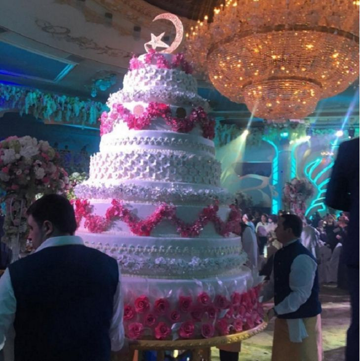 Сватбената торта