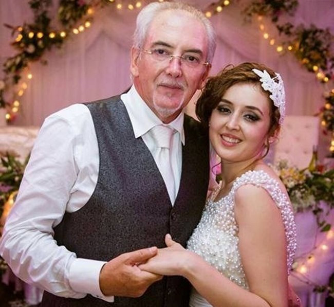 Лютви Местан на сватбата на дъщеря си