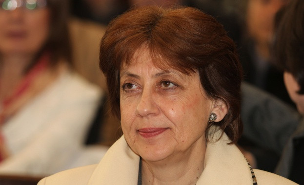 Наричаха Ренета Инджова Желязната лейди на българската политика