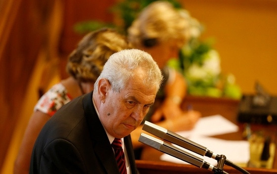 Чешкия президент Милош Земан бесен, прогонва посланика на Москва