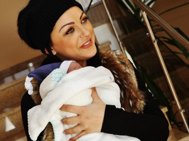 Динко Динев настоява да бъде направен тест за бащинство на бебето на Емануела 