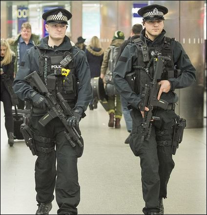 Лондон засили мерките за сигурност, след новите атентати в Париж