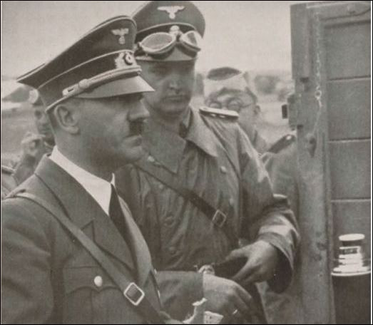 Адолф Хитлер се тъпче с тор, Бокаса бил канибал