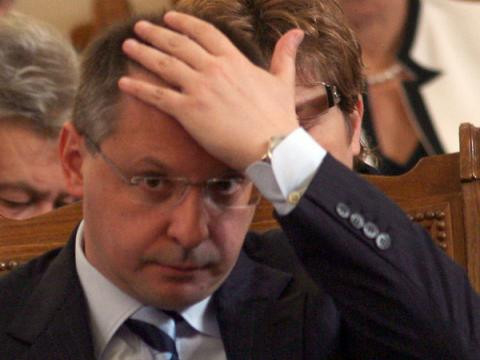 Знакови фигури от БСП настояват Станишев да бъде отстранен от председателския пост