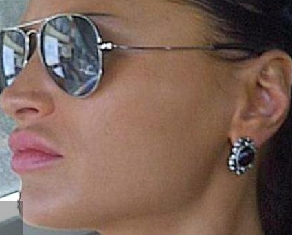 Двойничка на Анджелина Джоли нападна таксиджия